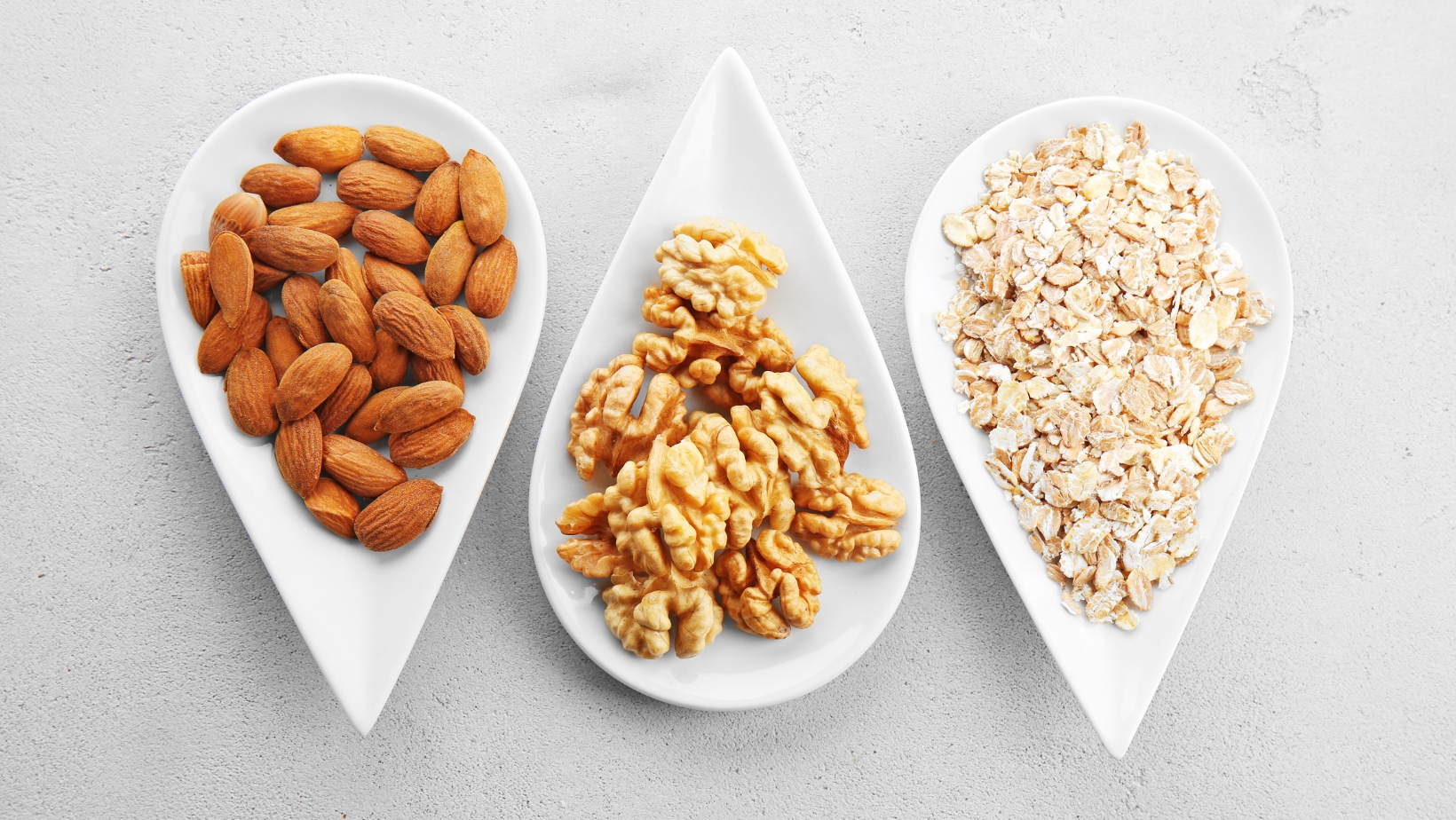 Oats with Almonds and Walnuts- Healthy Breakfast Options